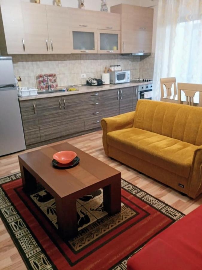 Silver Apartament Korce Exterior photo